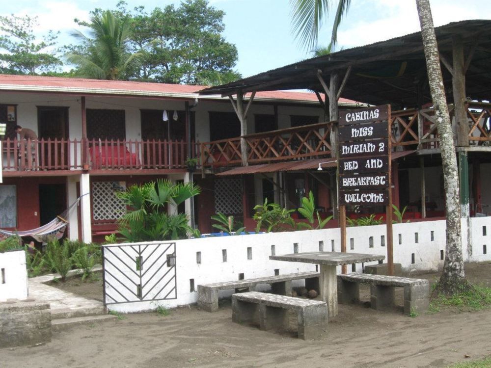Cabinas Miss Miriam 2 Tortuguero Buitenkant foto
