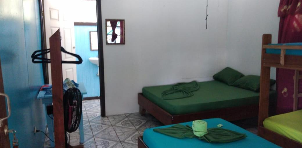 Cabinas Miss Miriam 2 Tortuguero Buitenkant foto